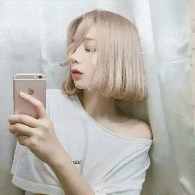 特别的她